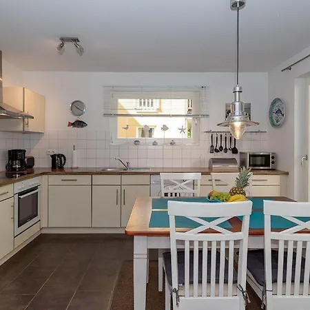 Fewo-5-0-n-ferienwohnung-in-graal-mueritz Appartement *